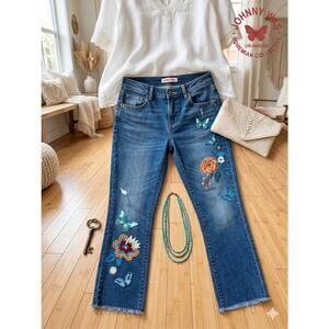 Johnny Was Taymia Embroidered Cropped Baby Boot Jeans NWT